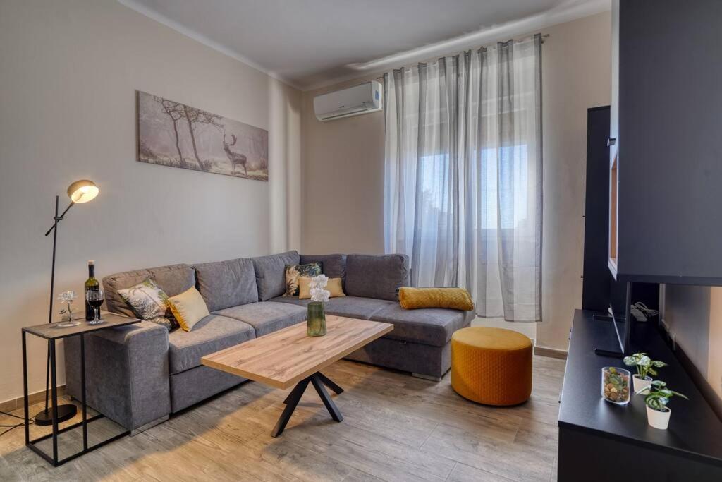 Cozy Modern Apartment Rijeka Buitenkant foto